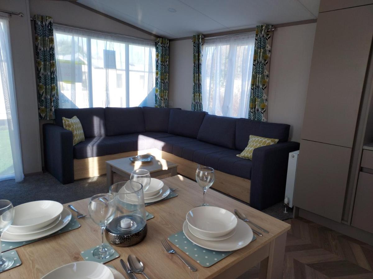 Hoburne Bashley Self-Catering Holiday Home นิวมิลตัน ภายนอก รูปภาพ