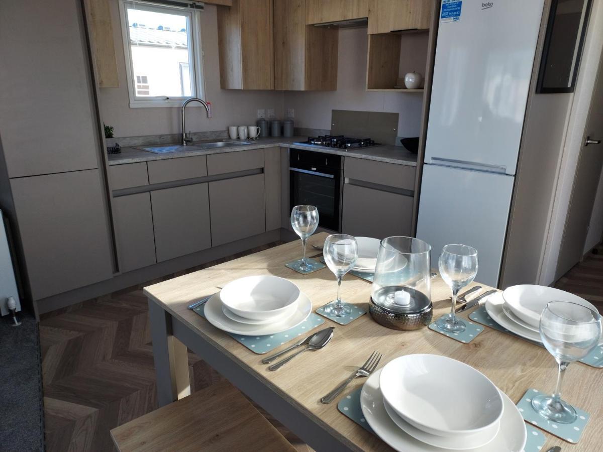 Hoburne Bashley Self-Catering Holiday Home นิวมิลตัน ภายนอก รูปภาพ