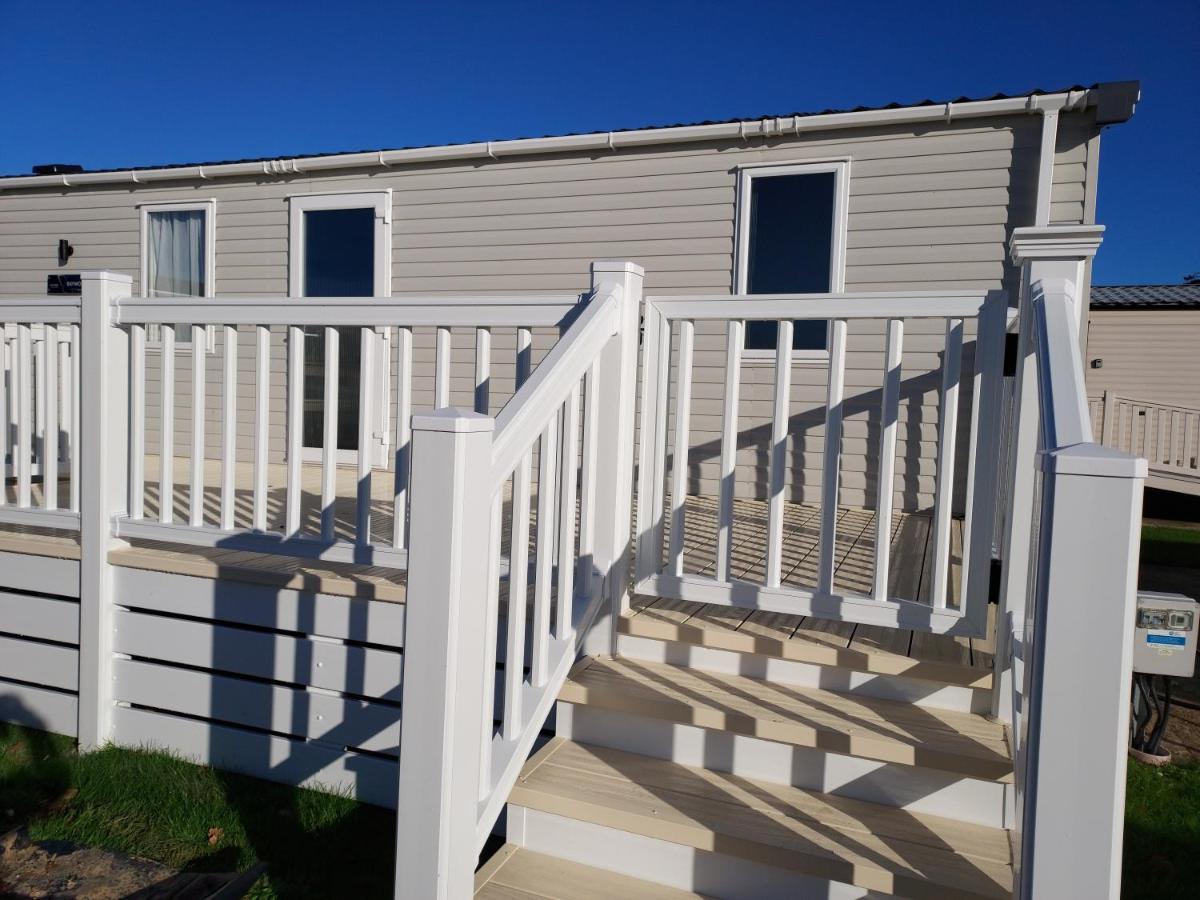 Hoburne Bashley Self-Catering Holiday Home นิวมิลตัน ภายนอก รูปภาพ