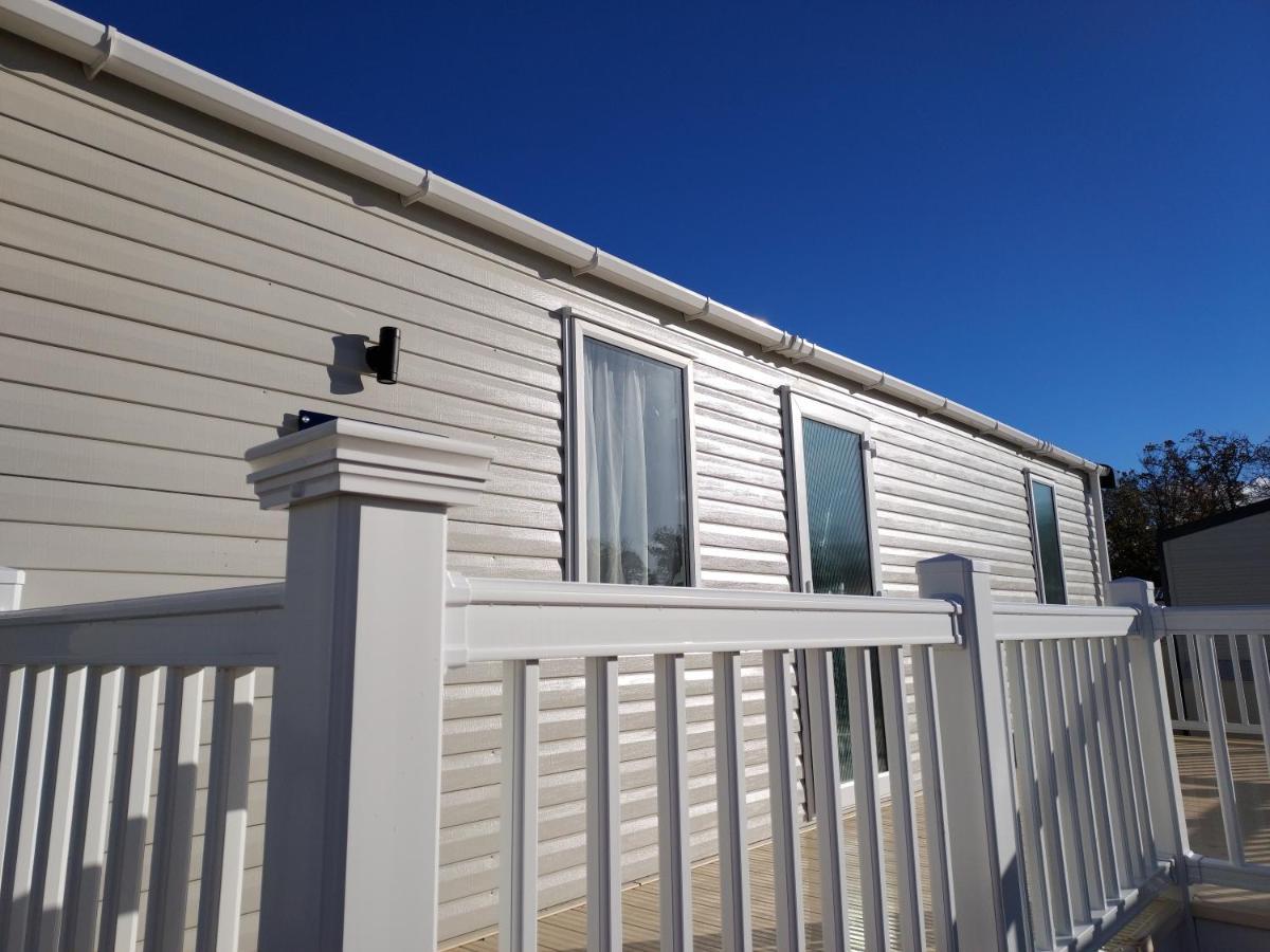 Hoburne Bashley Self-Catering Holiday Home นิวมิลตัน ภายนอก รูปภาพ