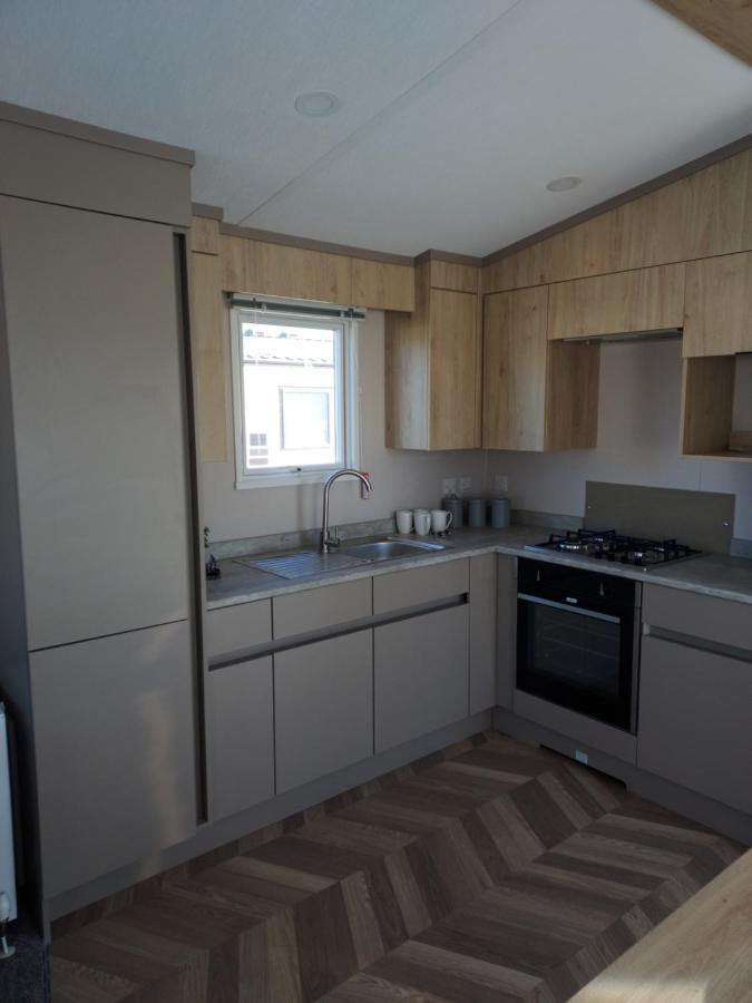 Hoburne Bashley Self-Catering Holiday Home นิวมิลตัน ภายนอก รูปภาพ