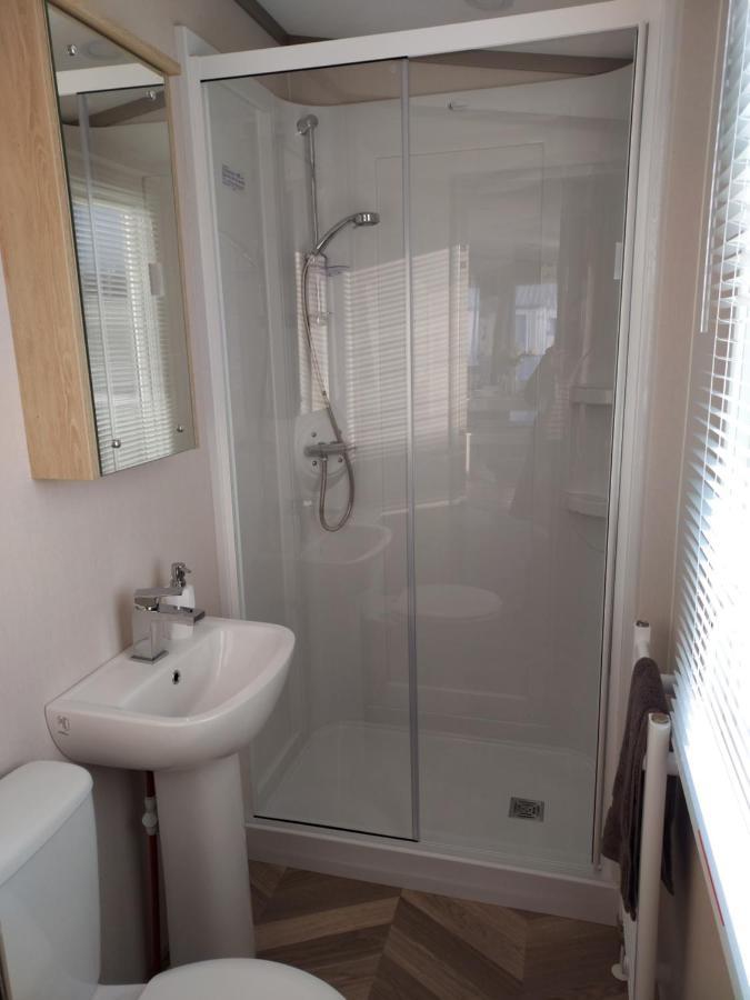 Hoburne Bashley Self-Catering Holiday Home นิวมิลตัน ภายนอก รูปภาพ